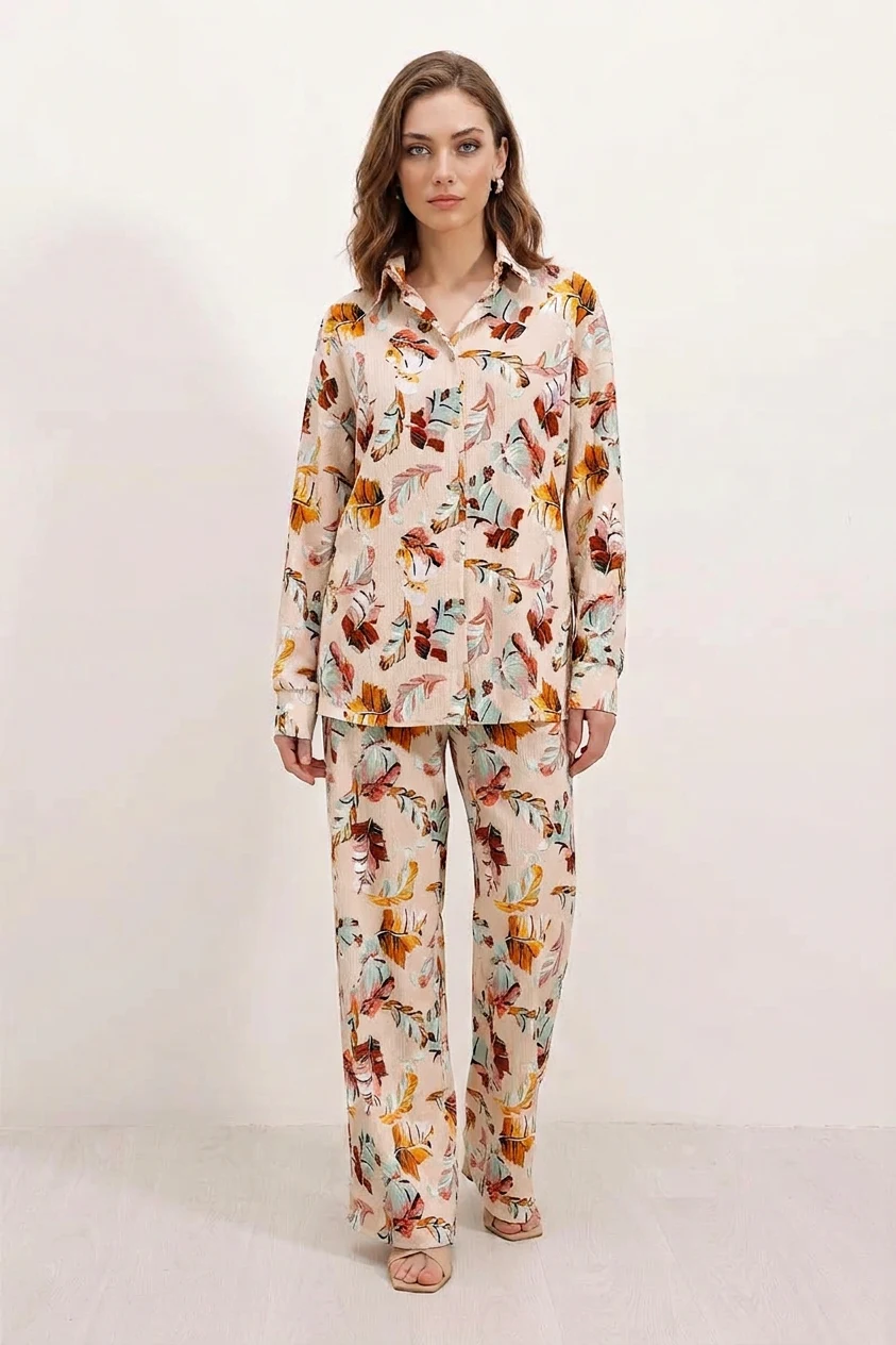 Kadın Gömlek Yaka Oversize Çiçek Desenli Krem İkili Takım