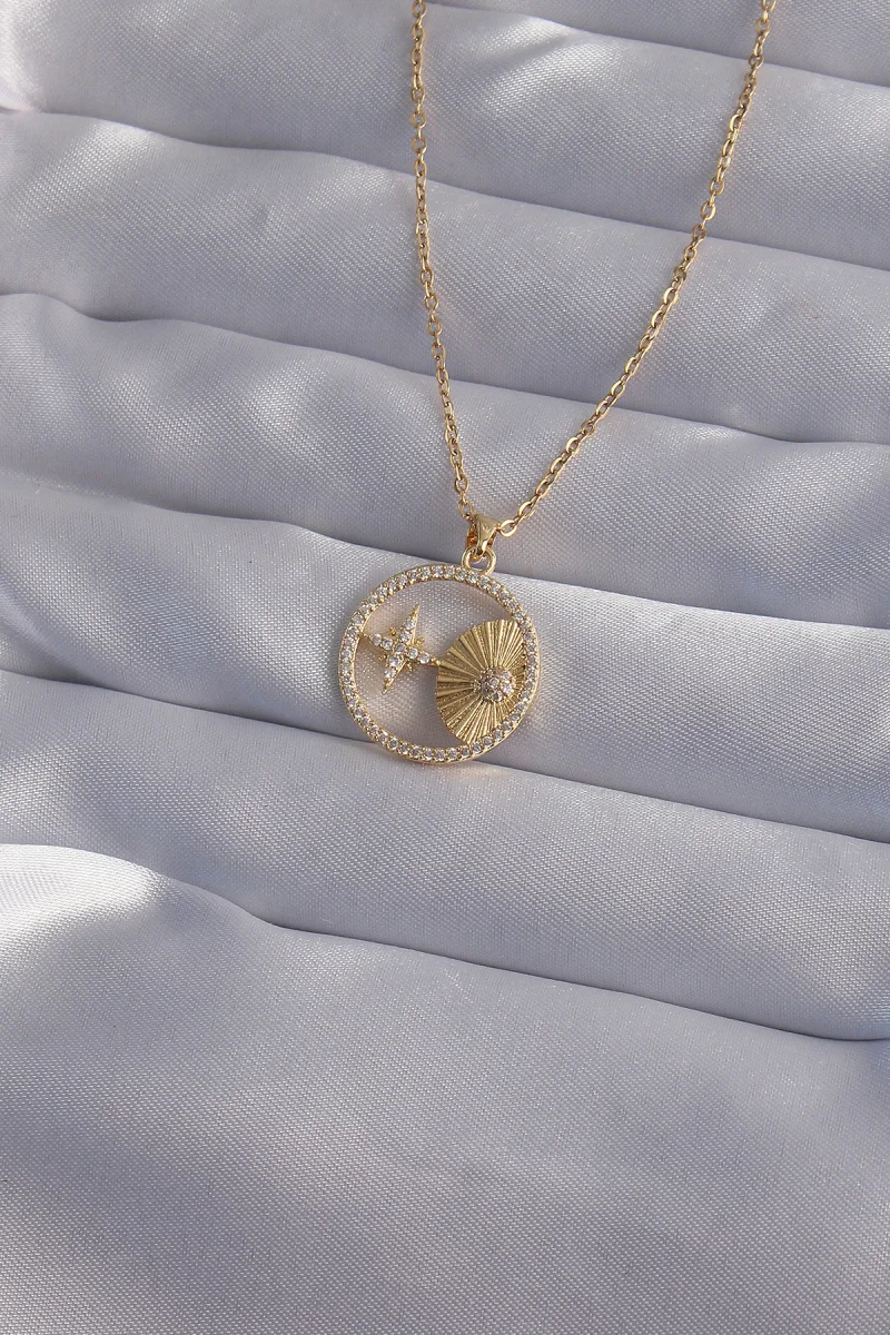 316L Çelik Zincir Gold Renk Zirkon Taşlı Yıldız Figürlü Oval Kolye