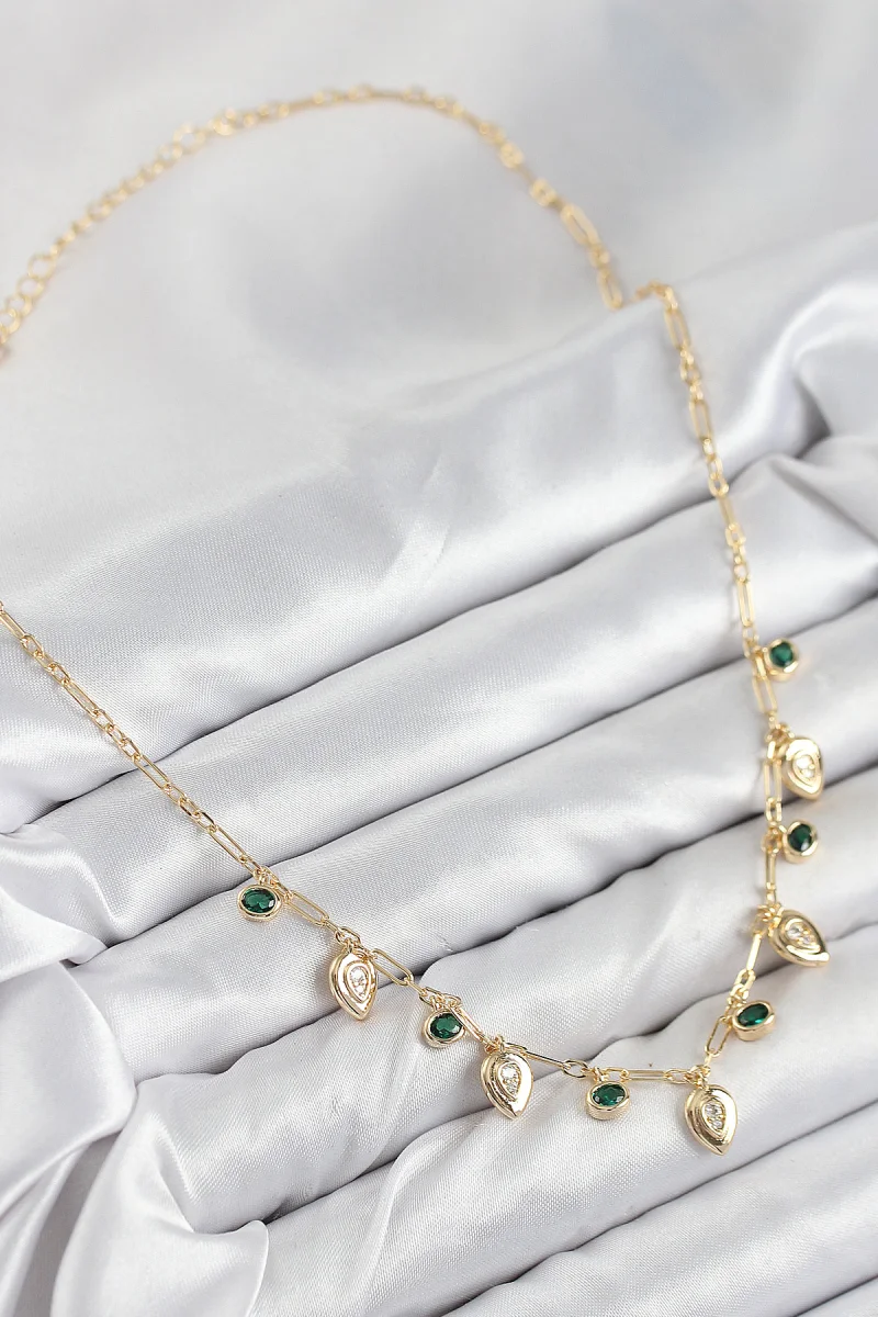 Pirinç Zirkon Taşlı Sallantılı Damla Model Gold Renk Kadın Kolye