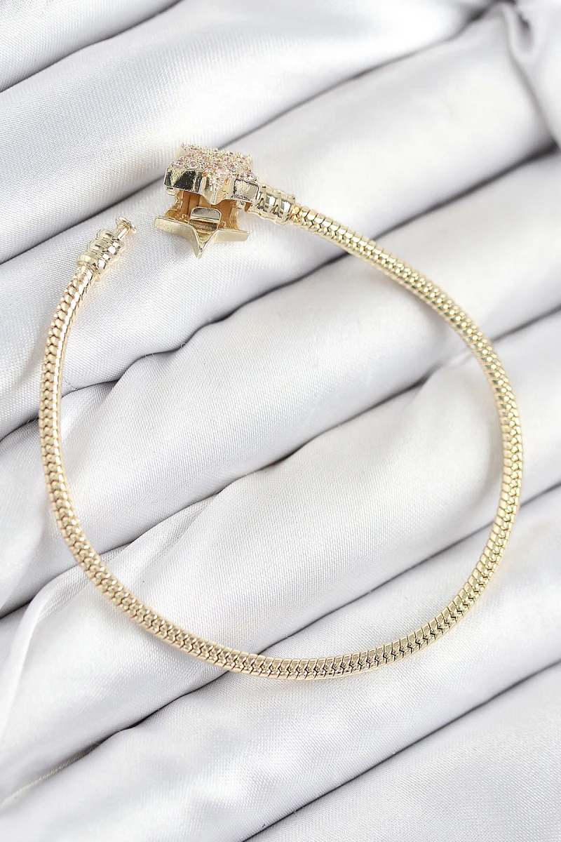 Pirinç Charm Zirkon Taşlı Yıldız Model Gold Renk Kadın Bileklik