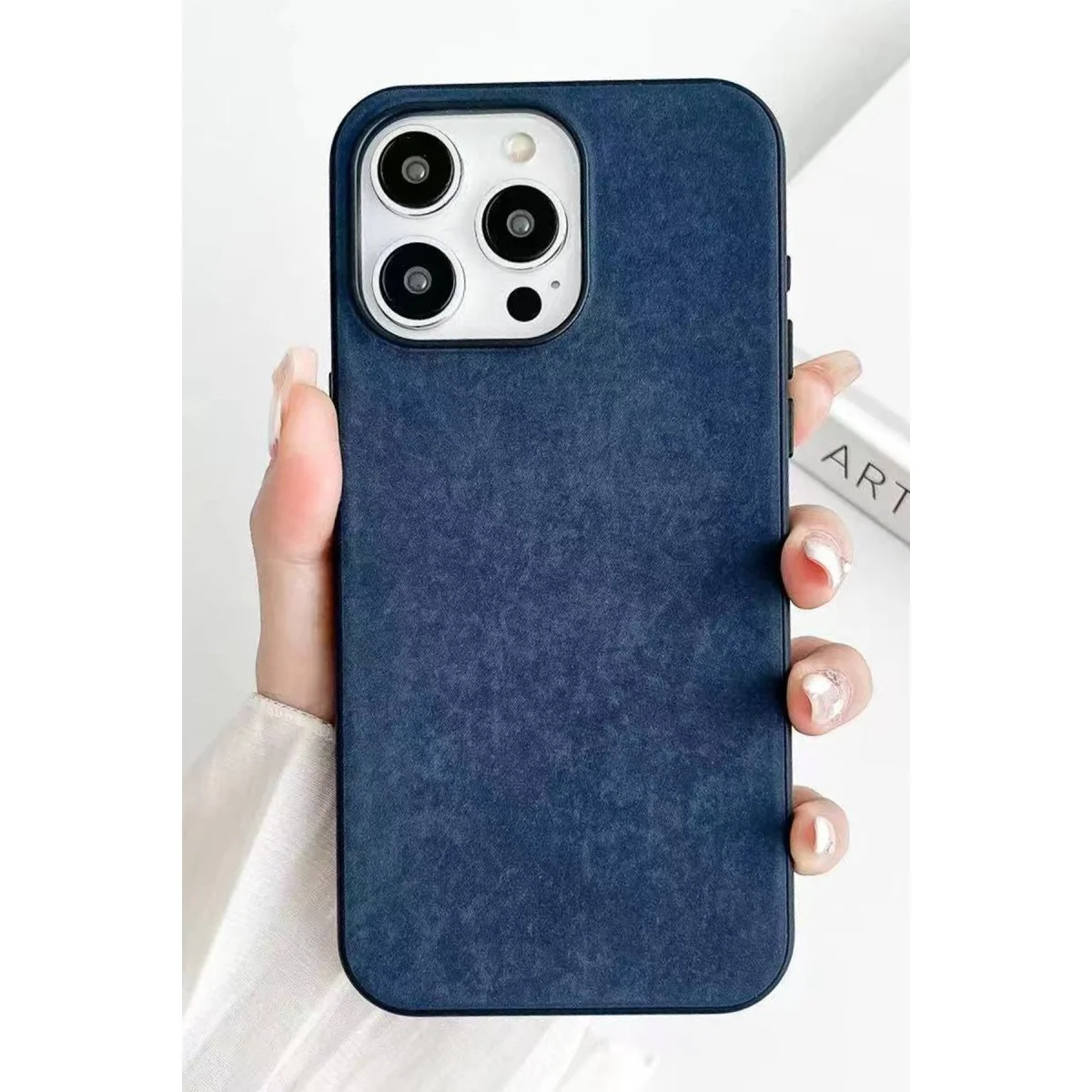 iPhone 15 Pro Max Kılıf Karen Magsafe Kapak - Lacivert