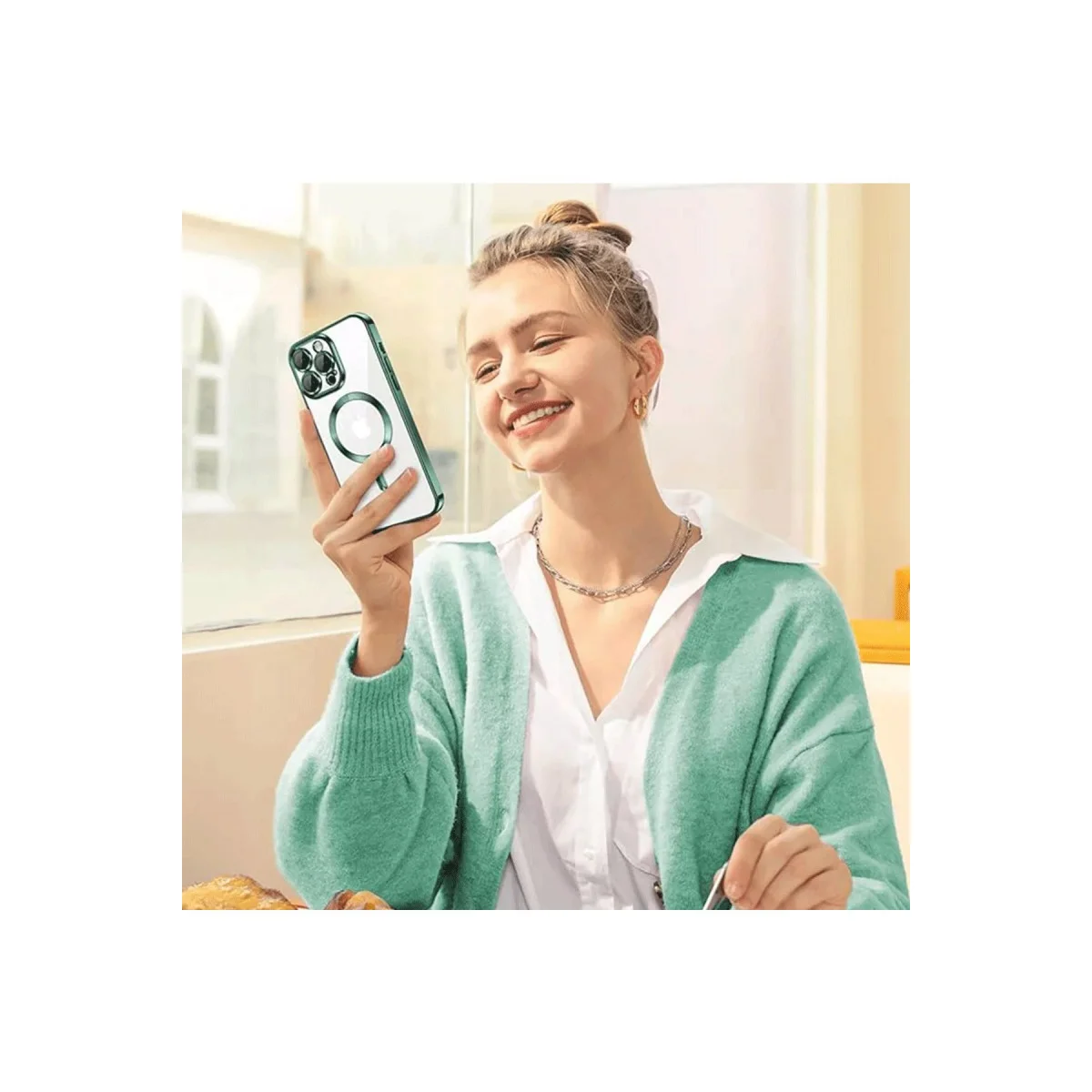 iPhone 14 Pro Max Kılıf Kross Magneticsafe Kapak - Mor