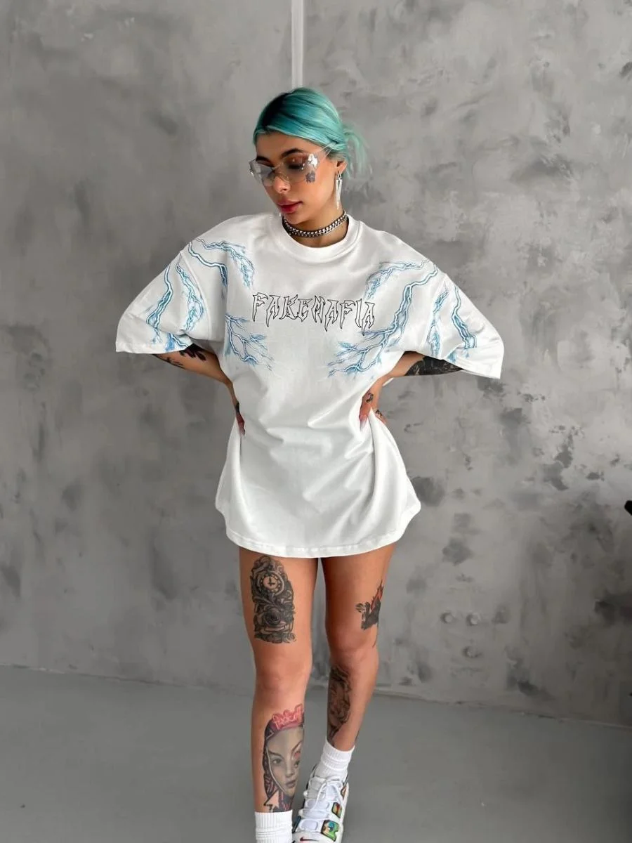 Kadın Bisiklet Yaka Yıldırım Baskılı Kısa kol  T-Shirt - Beyaz