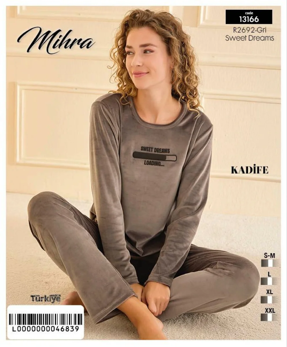 13166 Kadın Kadife Uzun Kol Pijama Takımı