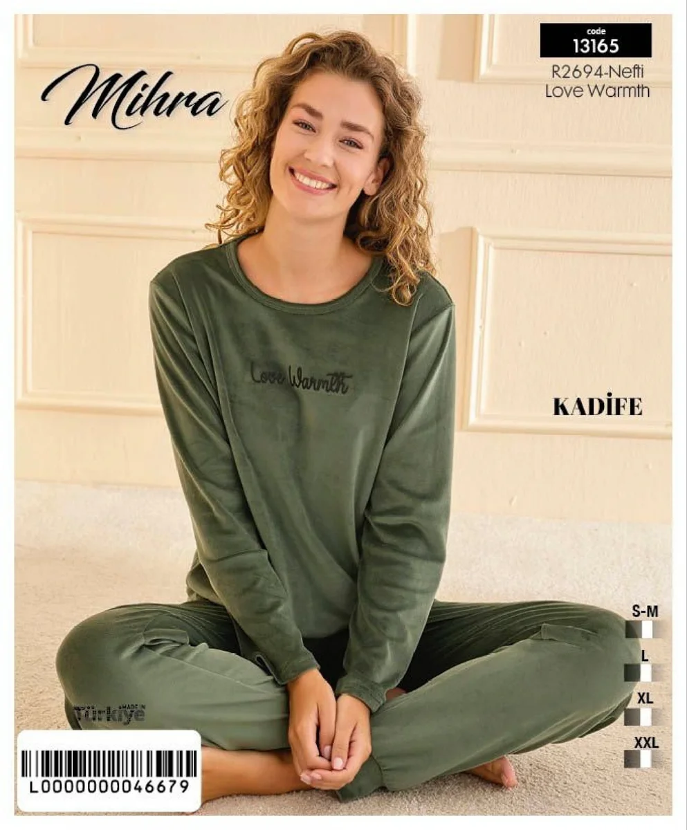 13165 Kadın Kadife Uzun Kol Pijama Takımı
