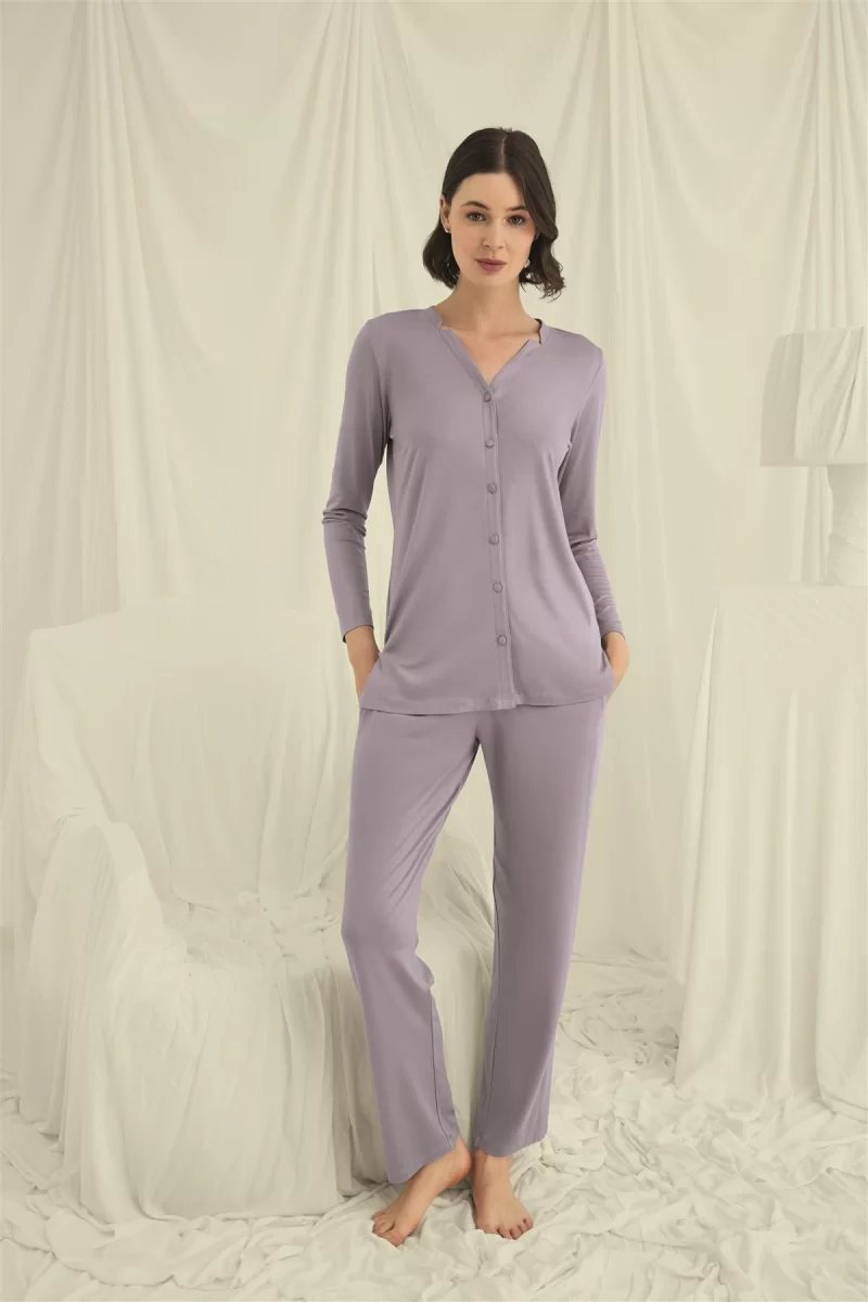 Uzun Kollu Düğmeli V Yaka Pijama Takımı