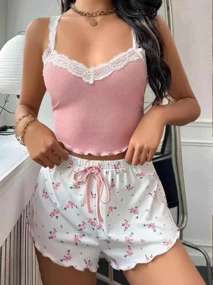 Kadın Çiçek Desenli Dantel Askılı Şortlu Pijama Takımı Rahat Ev Giyim