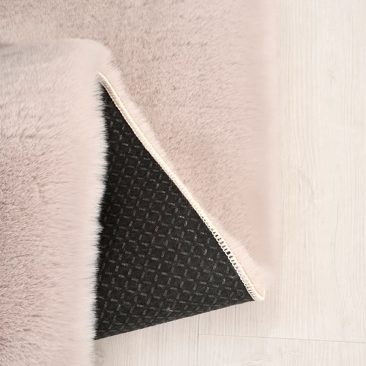 YoudayHomeCollection Tavşan Poly Peluş Model Halı 200X250