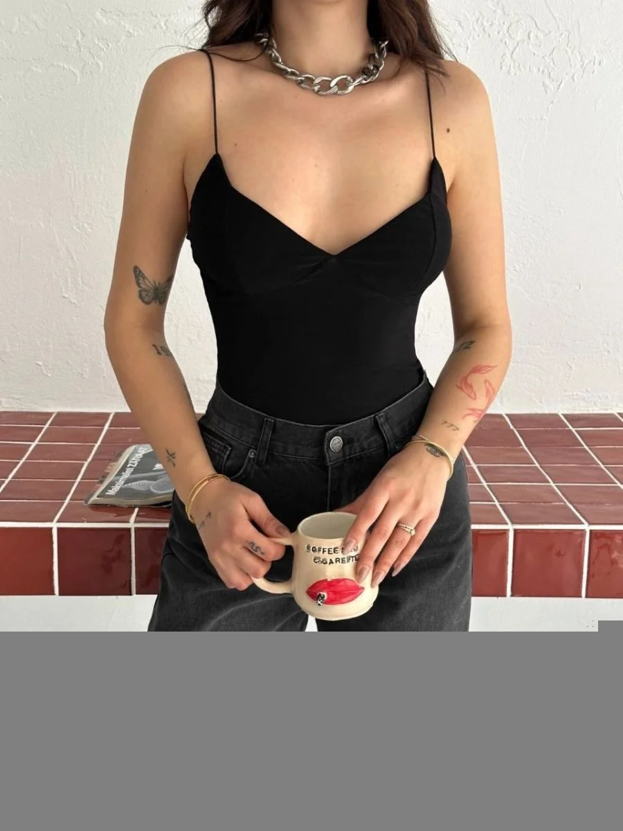 Kadın Derin Dekolte Askılı Body Sırt Dekolteli Şık Kolsuz Yazlık Bodysuit - Siyah
