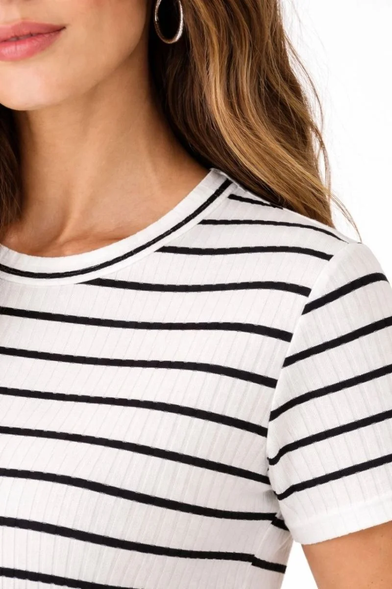 Kadın Çizgili Yazlık Triko T-Shirt Bisiklet Yaka Rahat Kalıp Tişört - Beyaz