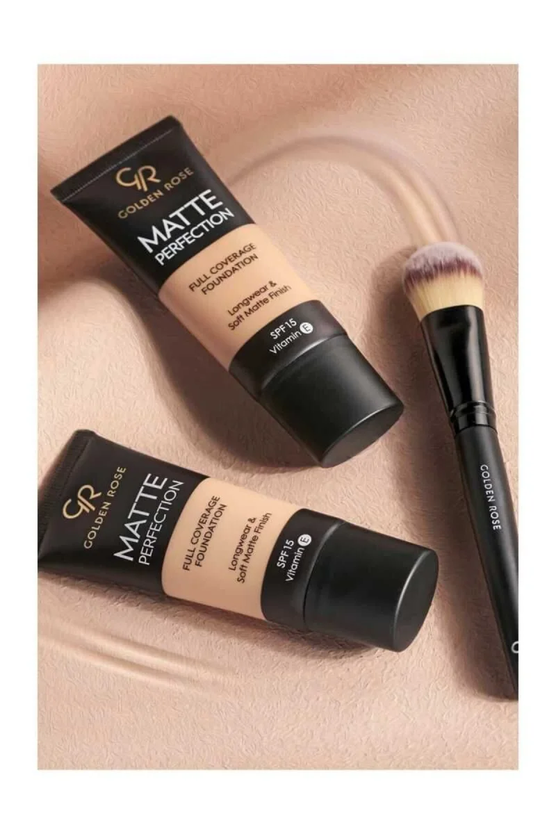 Matte Perfection Foundation Natural 04 Söğüt Özü & Üzüm Çekirdeği Yağlı Mat Fondöten 35 ml