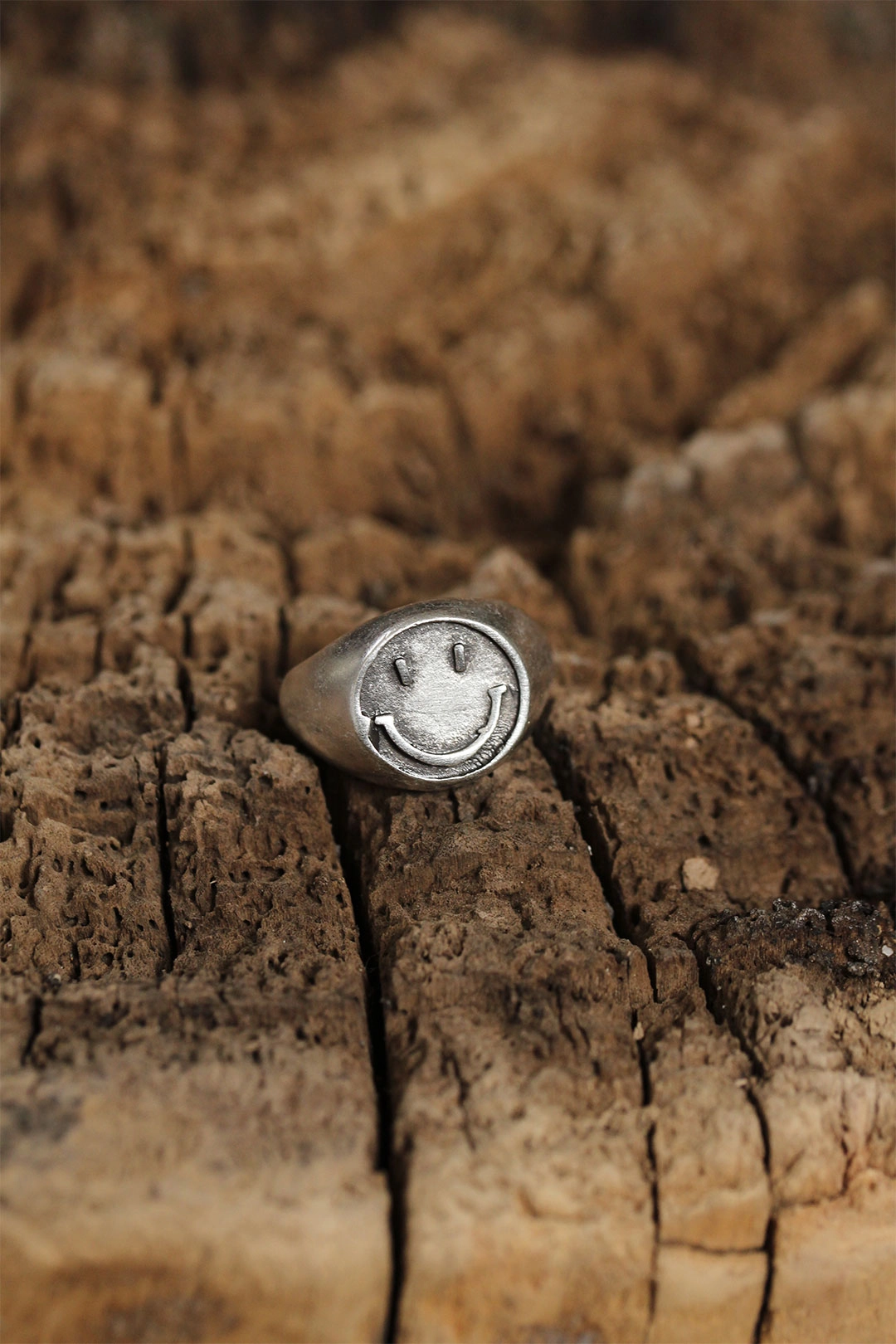 Otantik Emoji Tasarımlı Ayarlamalı Kadın Yüzük