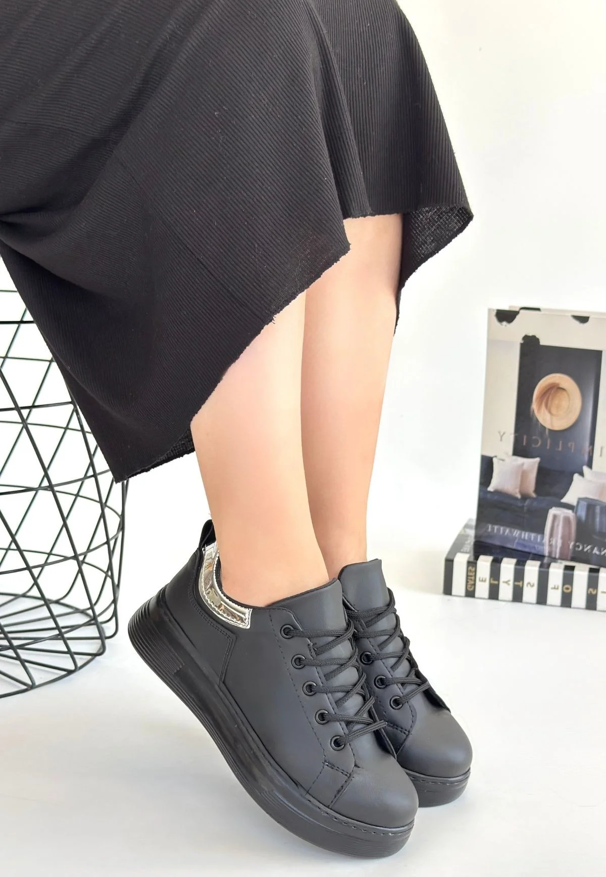 Sofio Siyah Cilt Bağcıklı Spor Ayakkabı