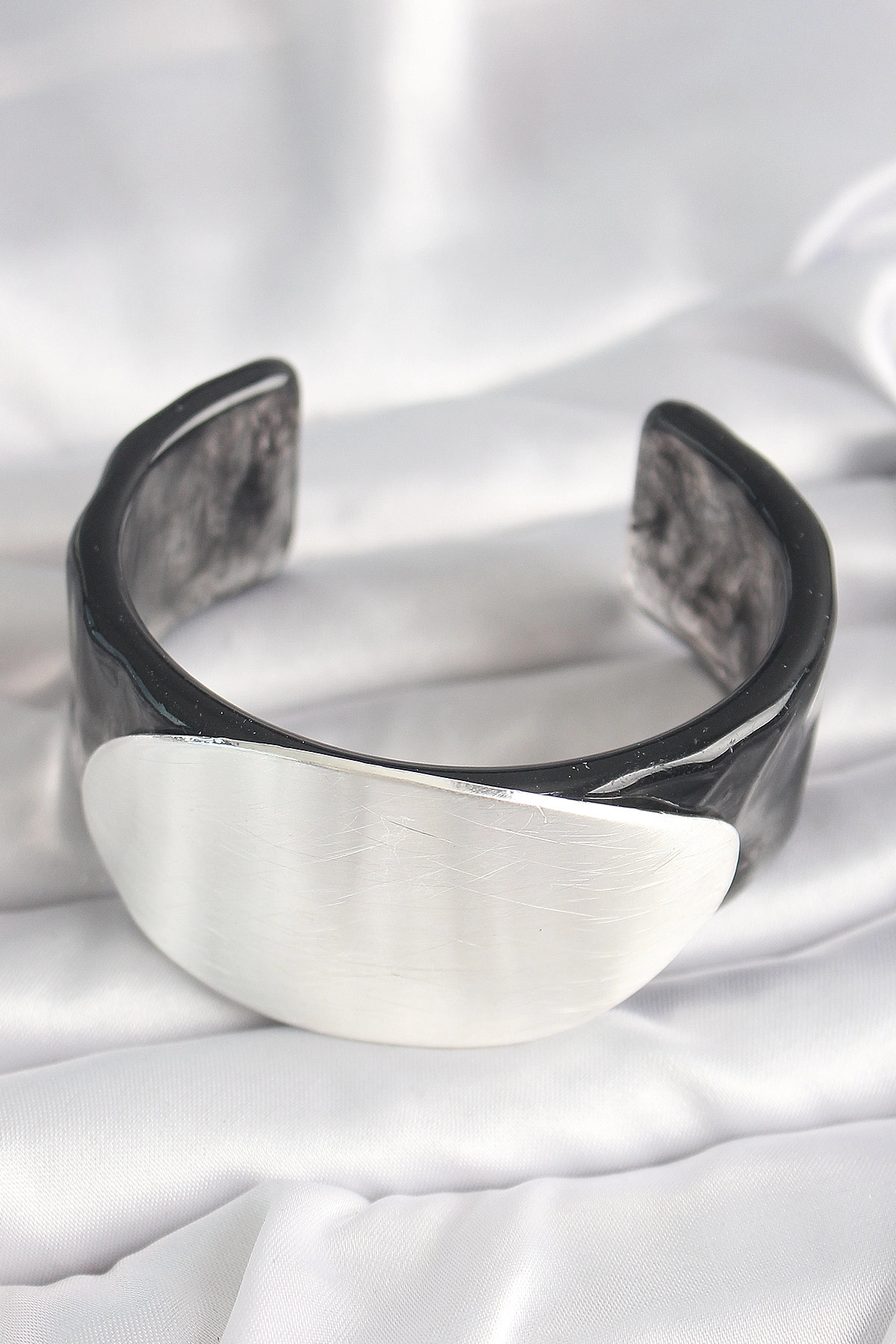 Siyah Mermer Desen Akrilik Plastik Gümüş Oval Plaka Model Vintage Kadın Bilezik