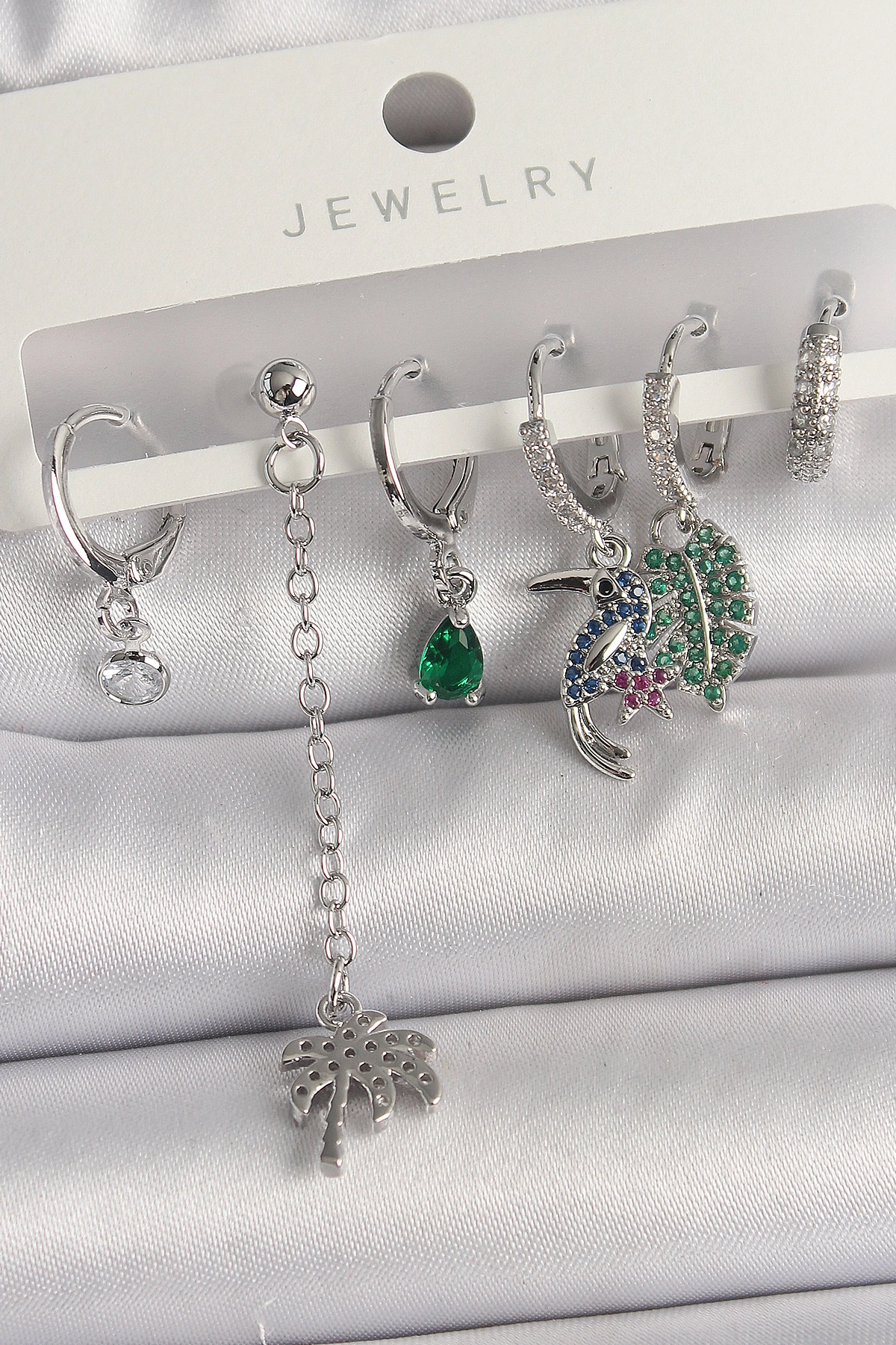 Pirinç Gümüş Renk Sallantı Zirkon Taşlı Ağaç Figür Çoklu Kadın Küpe Seti