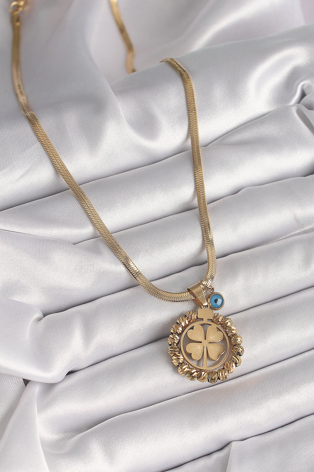 316L Çelik Gold Renk İtalyan Zincir Dorika Yonca Model Nazar Boncuk Detay Kadın Kolye