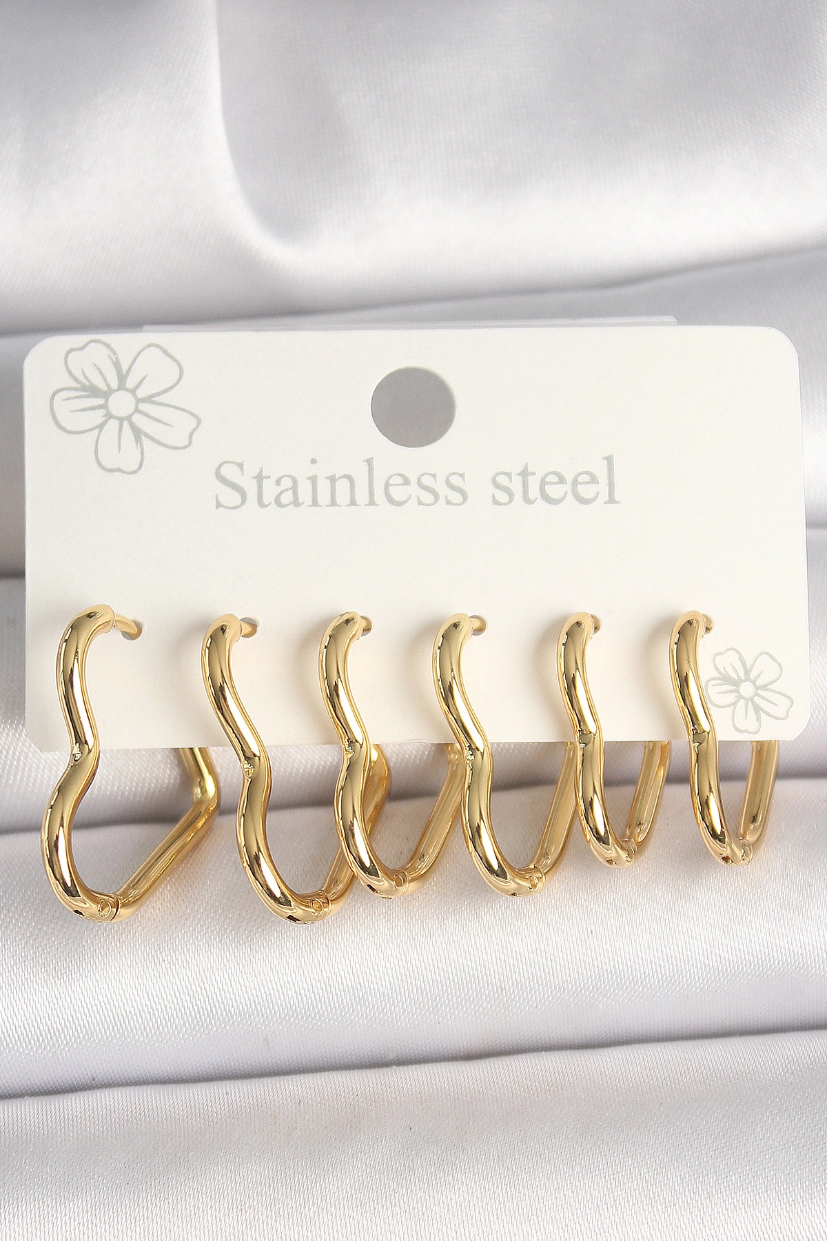 316L Çelik Gold Renk Kalp Model Kadın Küpe Seti