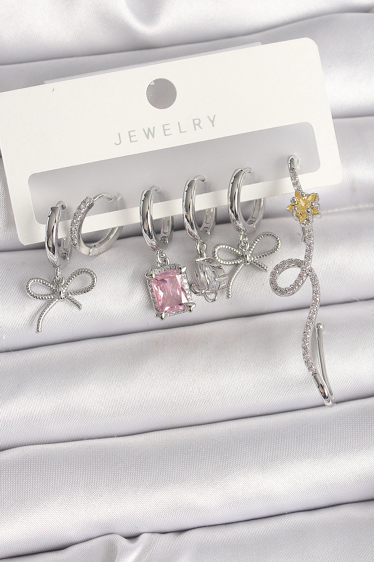 Pirinç Gümüş Renk Sallantı Kurdele Kuyruklu Yıldız Figür Pembe Kare Zirkon Taş Detay Kadın Küpe Seti