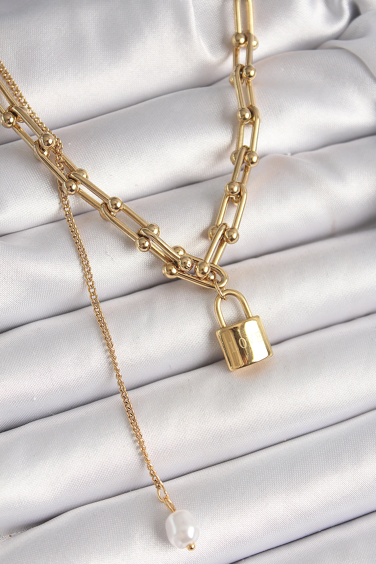 316L Çelik Gold Renk Tifany Zincir Model Kilit Figür Sallantı İnci Detay Kadın Kolye