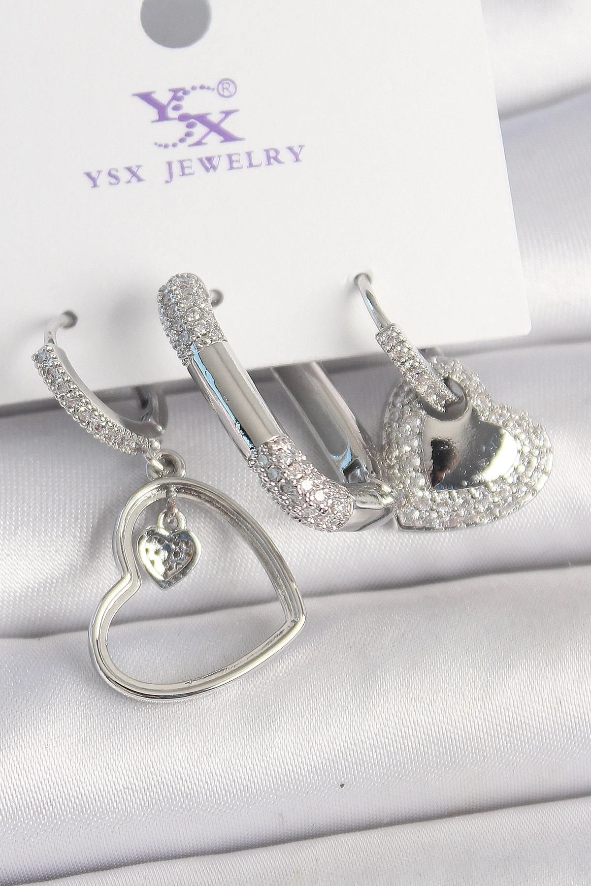 Pirinç Gümüş Renk Sallantı Zirkon Taşlı Kalp Model 3'Lü Kadın Kombin Küpe