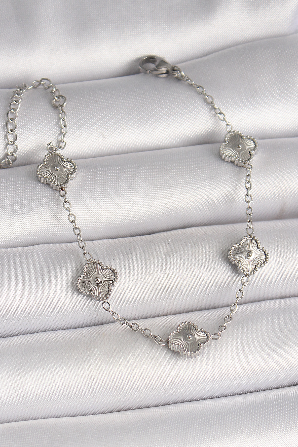 316L Çelik Gümüş Renk İşlemeli Baby Boy Yonca Model Kadın Bileklik