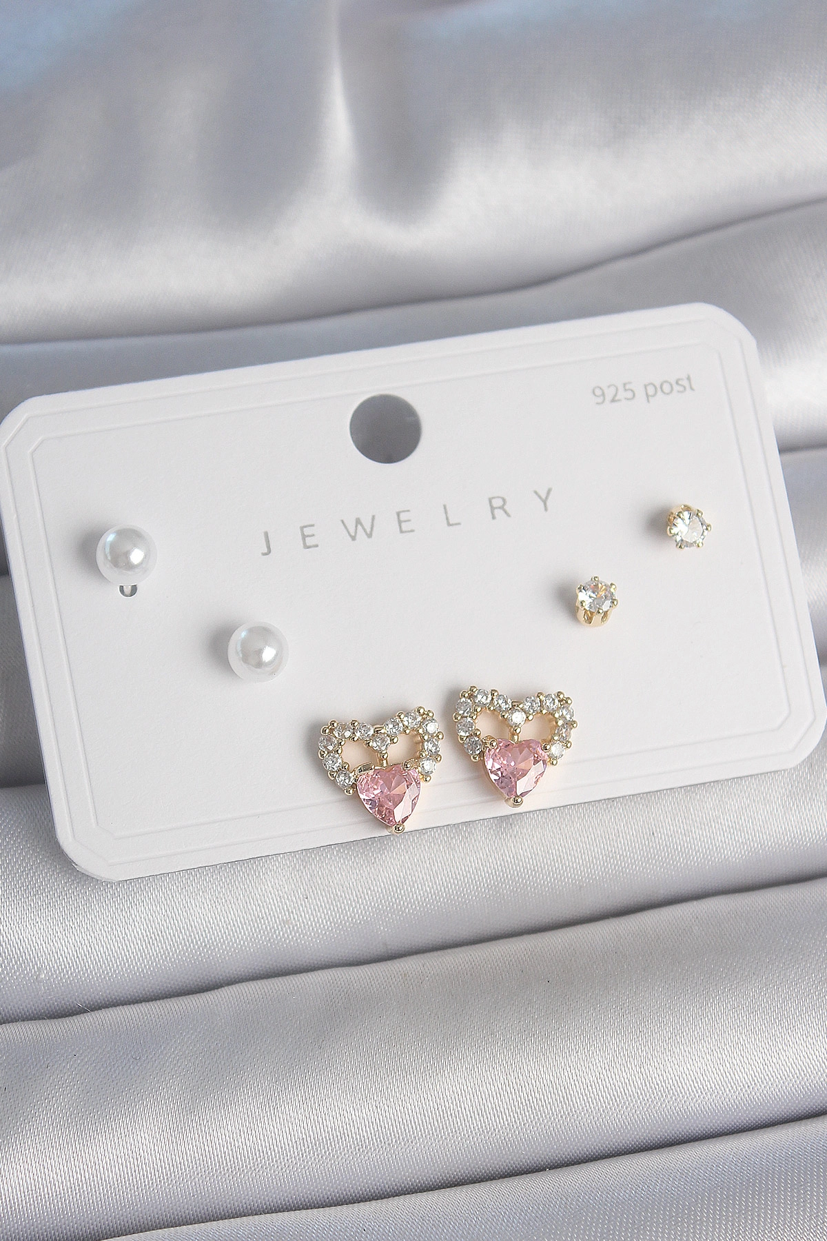 Pirinç Gold Renk Pembe Zirkon Taşlı Kalp Model İnci Detay 925 Ayar Kadın Küpe Seti