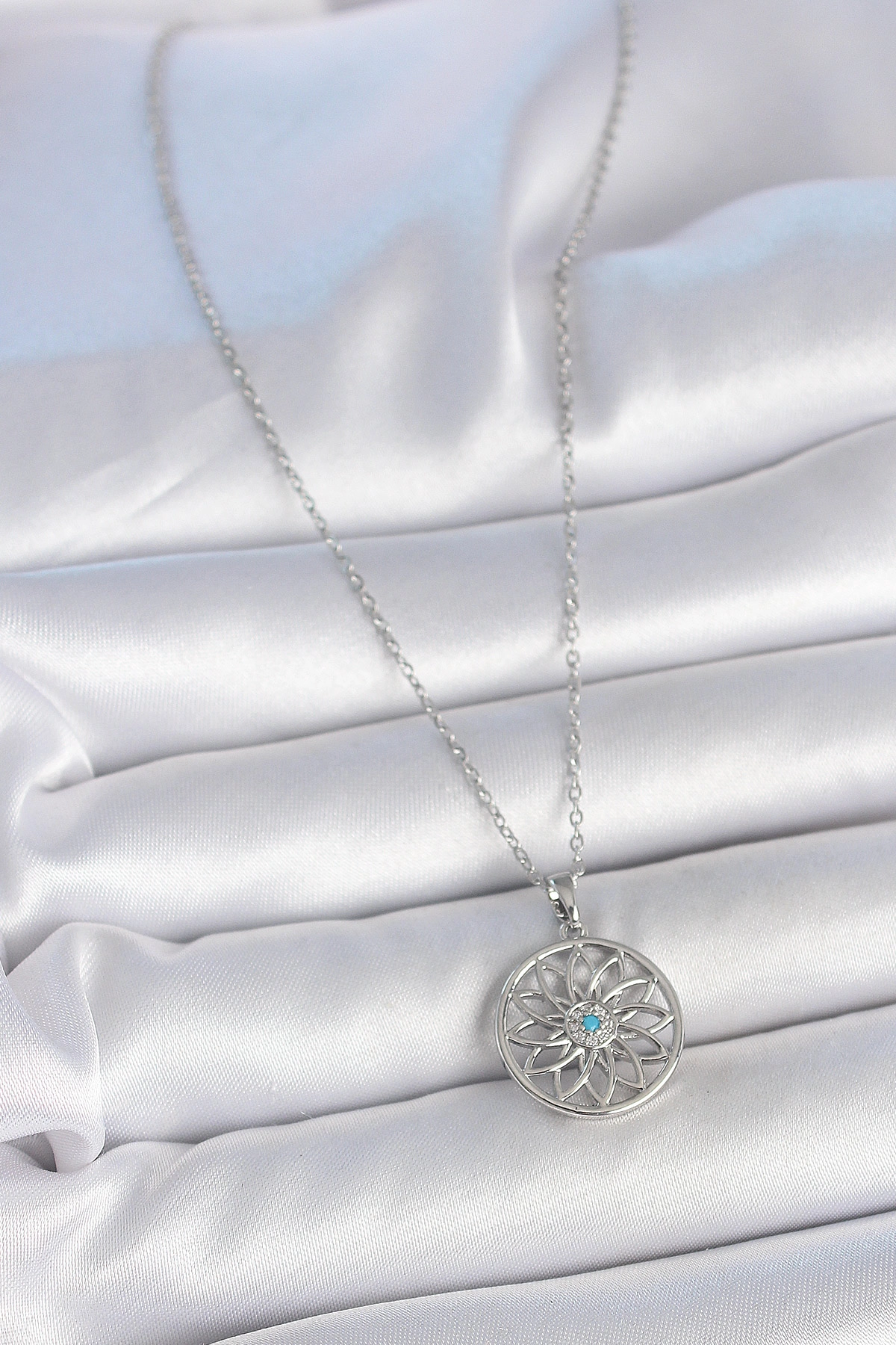 316L Çelik Gümüş Renk Zincir Mavi Taşlı Lotus Model Kadın Kolye