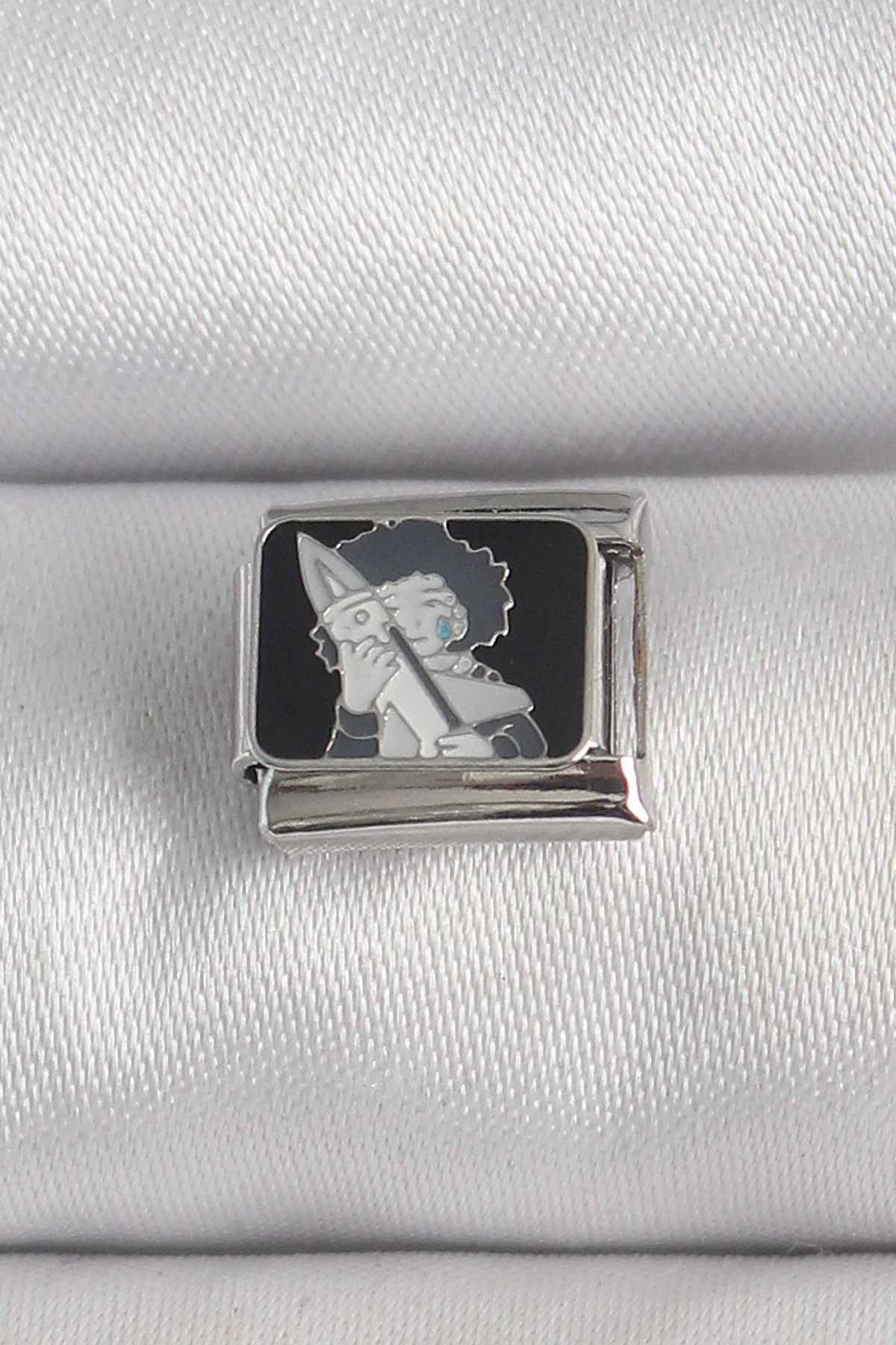 316L Çelik Gümüş Renk Siyah İşlemeli Portre Model Nomination Charm