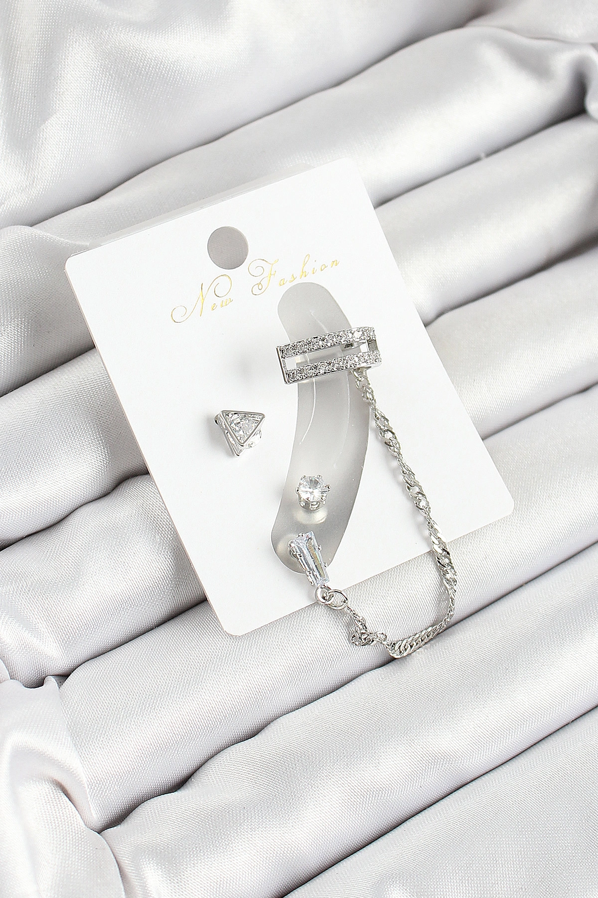 Pirinç Üçgen Figürlü Zirkon Taşlı Gümüş Renk 3'lü Kıkırdak Kadın Küpe Set