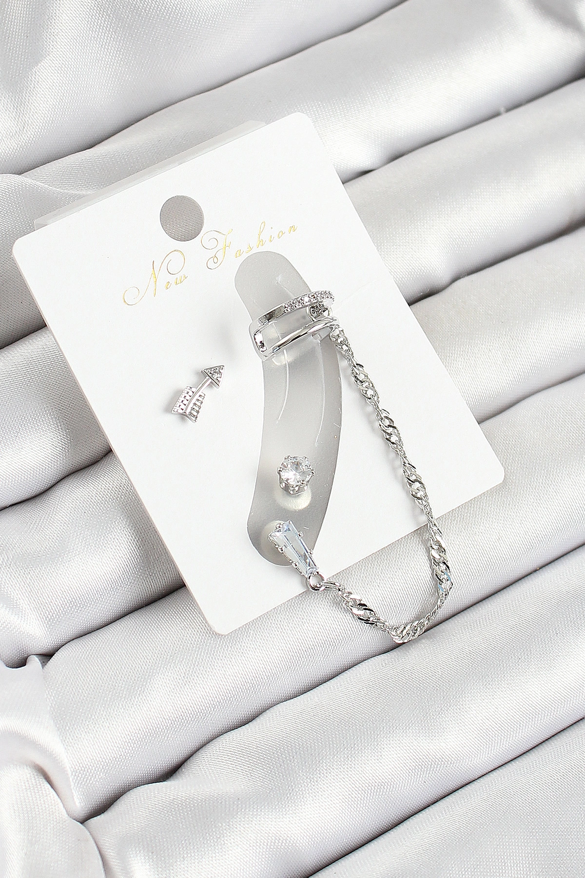 Pirinç Ok Figürlü Zirkon Taşlı Gümüş Renk 3'lü Kıkırdak Kadın Küpe Set