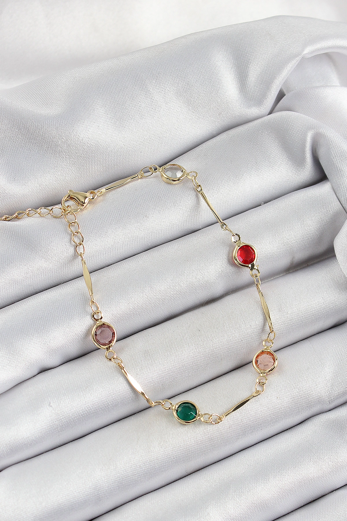 Pirinç Asorti Model Gold Renk Zirkon Taşlı Kadın Bileklik