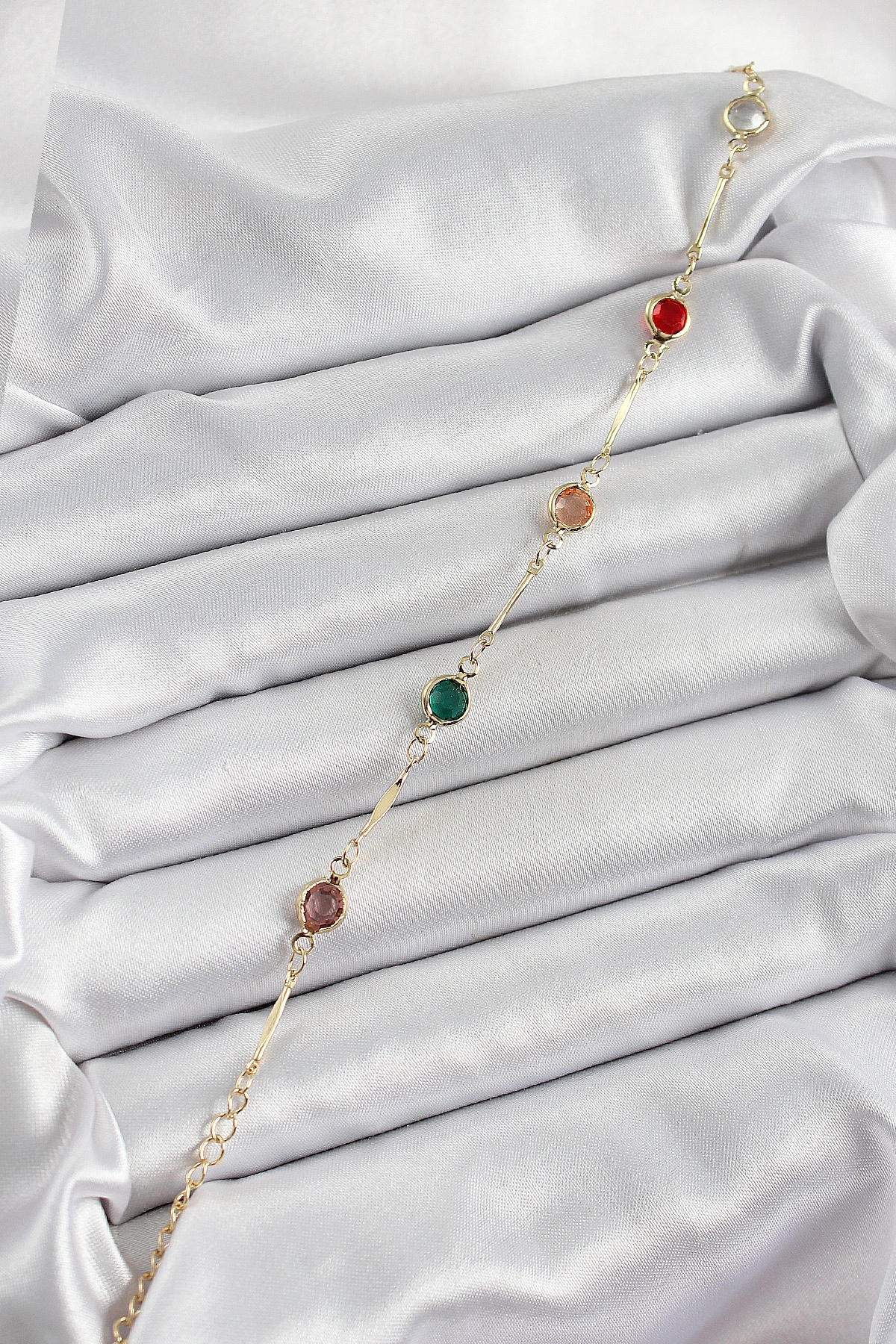 Pirinç Asorti Model Gold Renk Zirkon Taşlı Kadın Bileklik