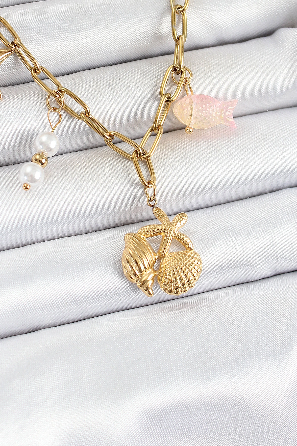 316L Çelik Gold Renk Deniz Yıldızı ve Deniz Kabuğu Konsept Kadın Kolye