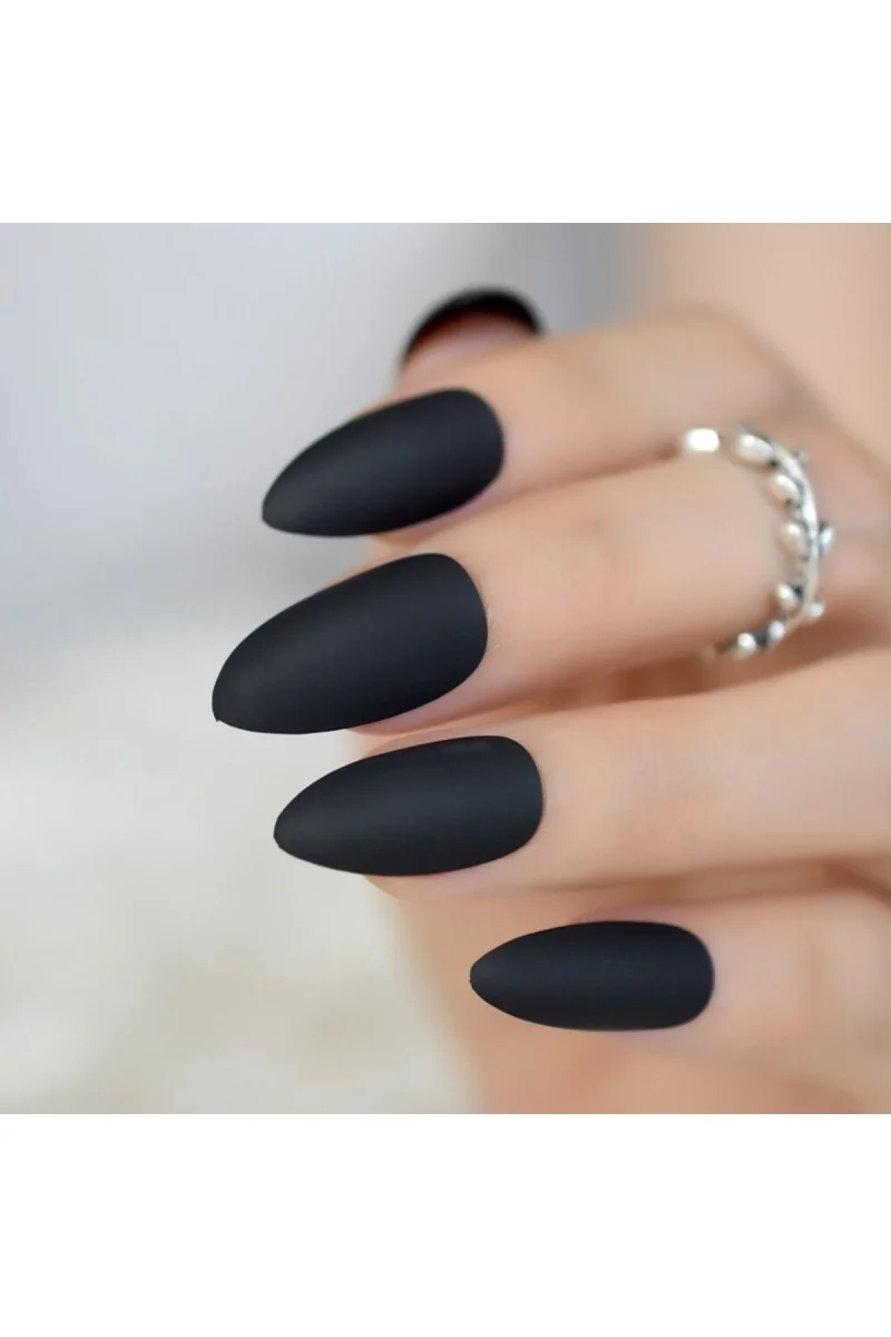 Lady Takma Tirnak & MNL-125-12