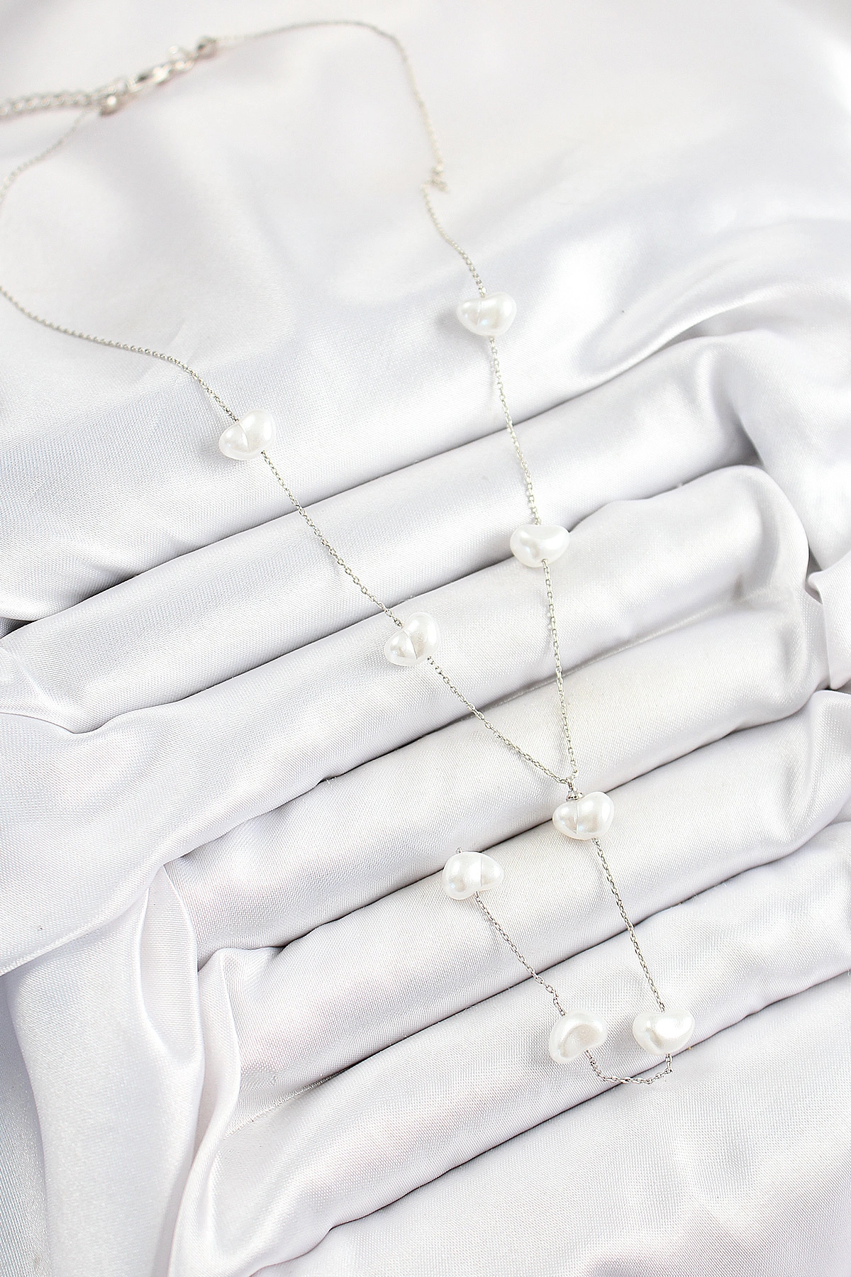 Pirinç İncili Kalp Figürlü Y Model Gümüş Renk Kadın Kolye