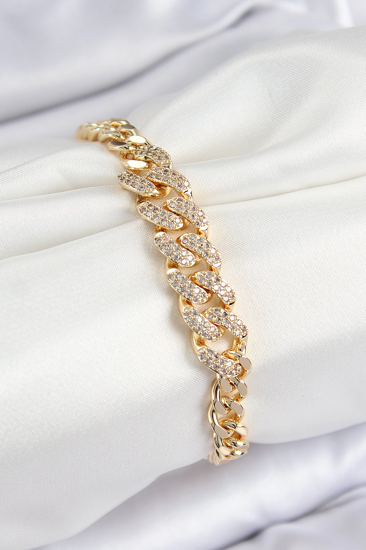 Pirinç Zirkon Taşlı Küba Zincir Model Gold Renk Kadın Bileklik