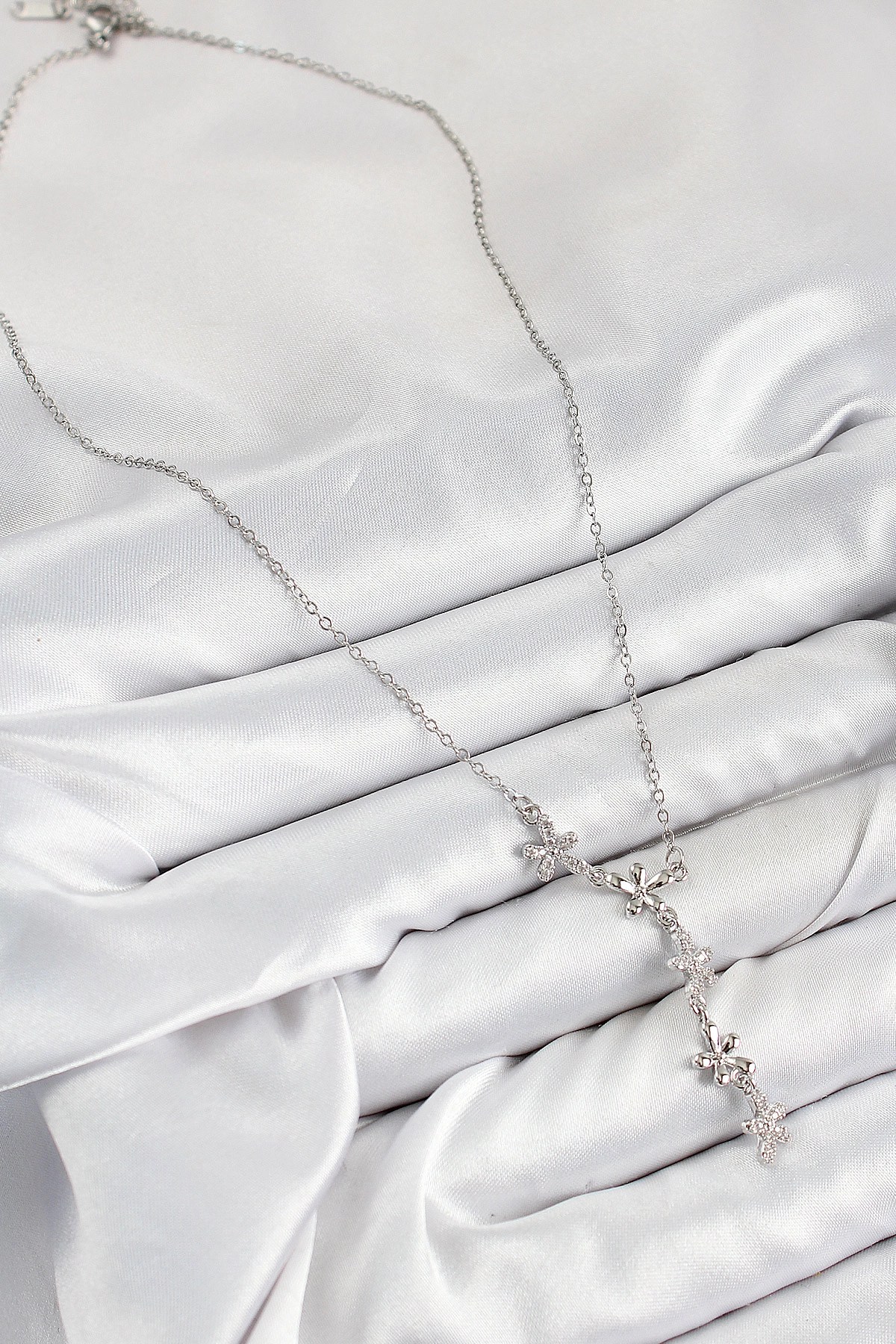 316L Çelik Zirkon Taşlı Çiçek Model Gümüş Renk Kadın Kolye