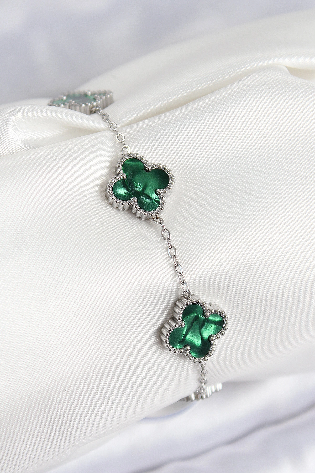 316L Çelik Sedefli Zümrüt Yeşil Gümüş Renk Yonca Kadın Bileklik