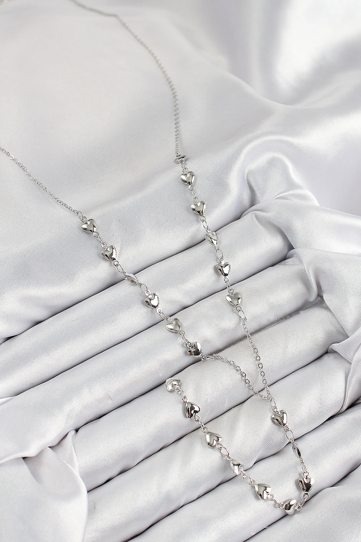 Pirinç Zirkon Taşlı Kalp Model Gümüş Renk Y Kolye