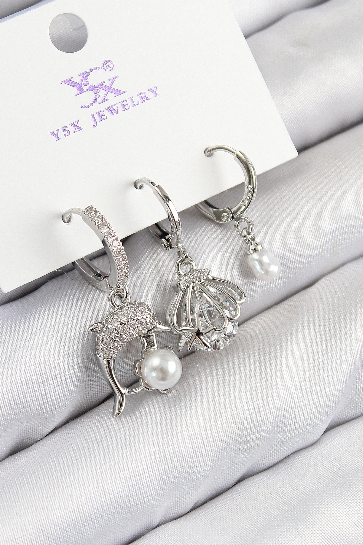 Pirinç Zirkon Taşlı 3'lü Yunus Balığı Ve İstiridye Model Gümüş Renk Kadın Küpe