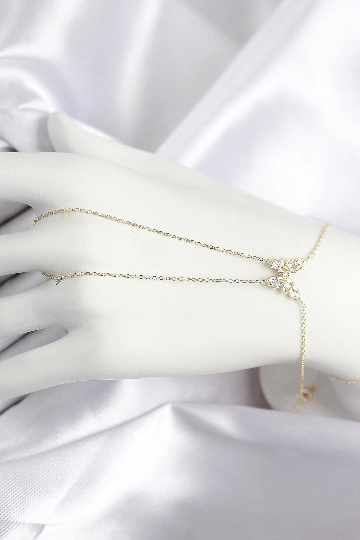 Pirinç Zirkon Taşlı Kelebek Model Gold Renk Şahmeran