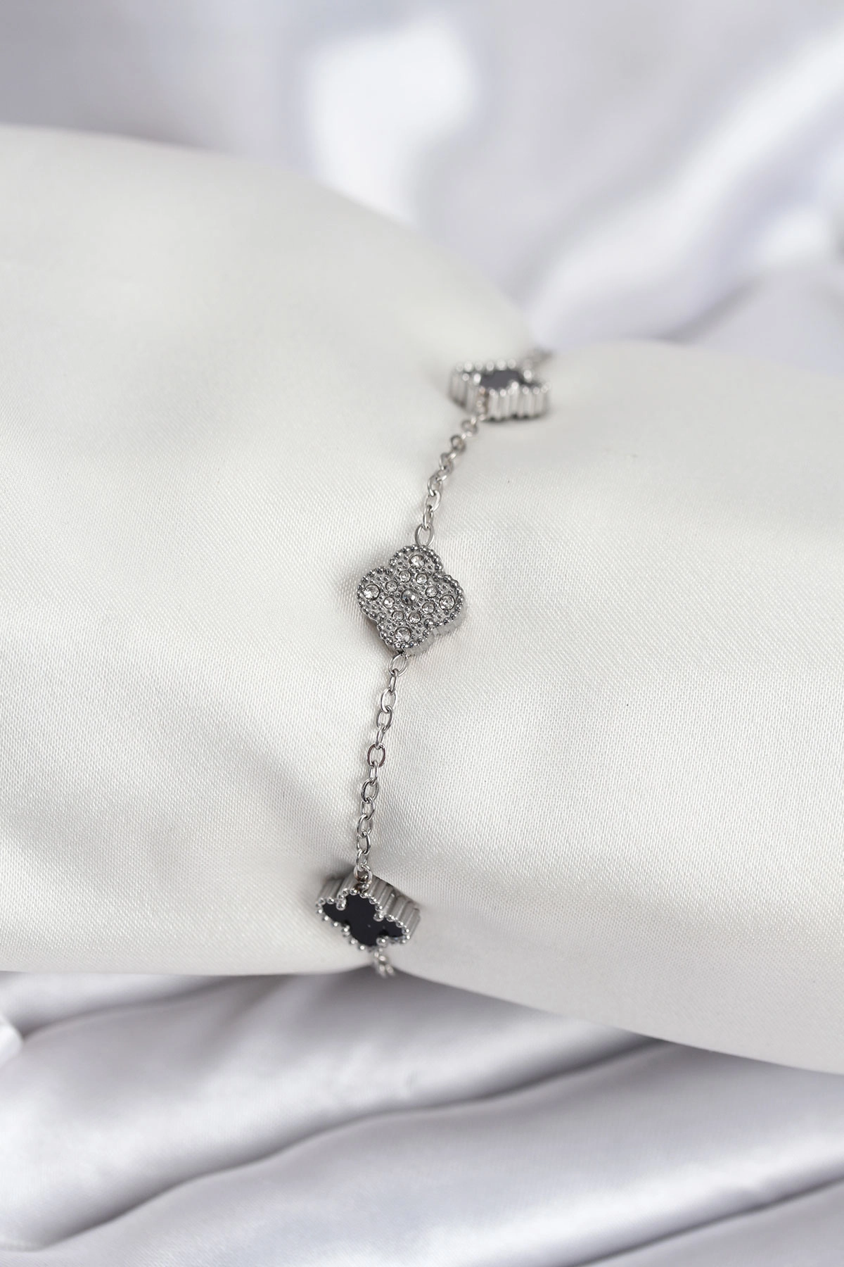 316L Çelik Gümüş Renk Siyah ve Zirkon Taşlı Baby Boy Yonca Kadın Bileklik