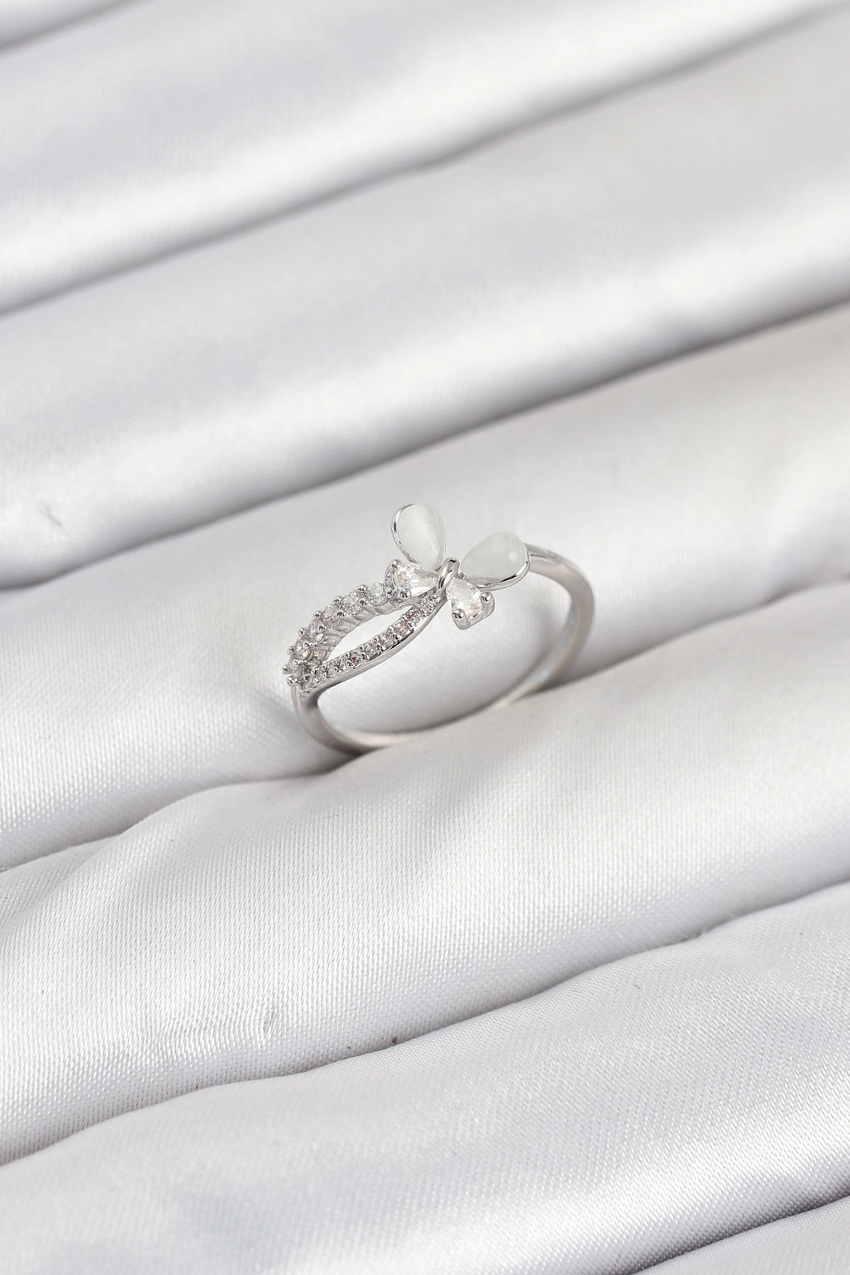 Pirinç Gümüş Renk Kelebek Zirkon Taşlı Kadın Yüzük