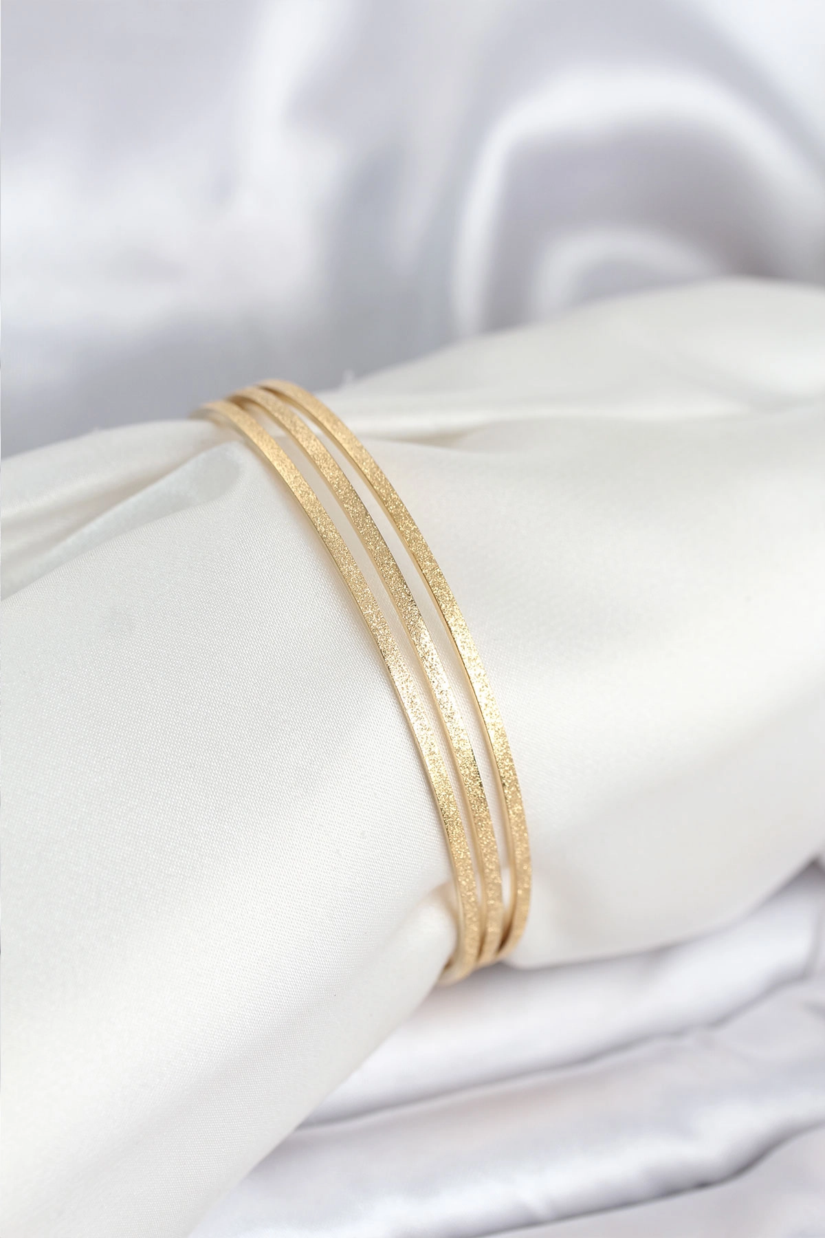 316L Çelik Gold Renk Simli Model Ajda 65 mm Kadın Bileklik