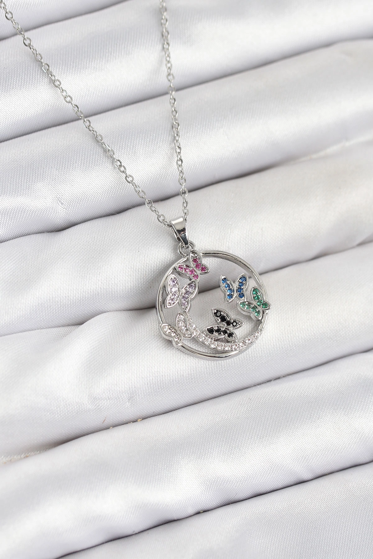 316L Çelik Zincir Gümüş Renk Zirkon Taşlı Kelebekli Kadın Kolye