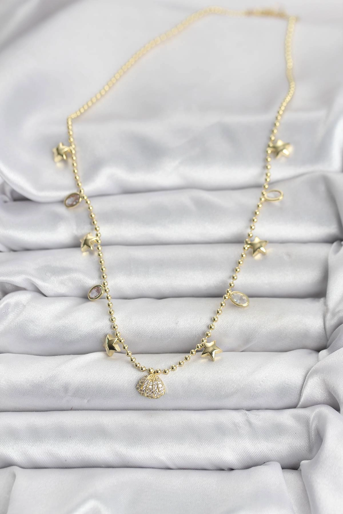 Pirinç Gold Renk Zirkon Taşlı Deniz Kabuğu Model Kadın Kolye