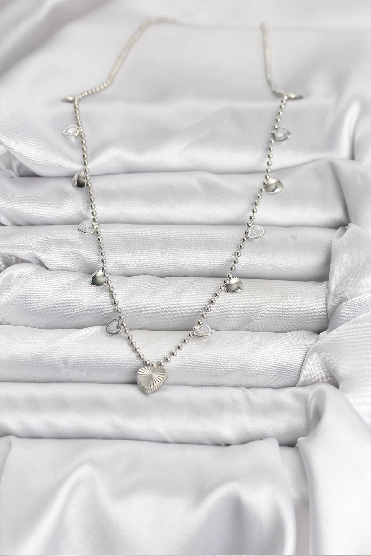 Pirinç Gümüş Renk Kalp Model Kadın Kolye