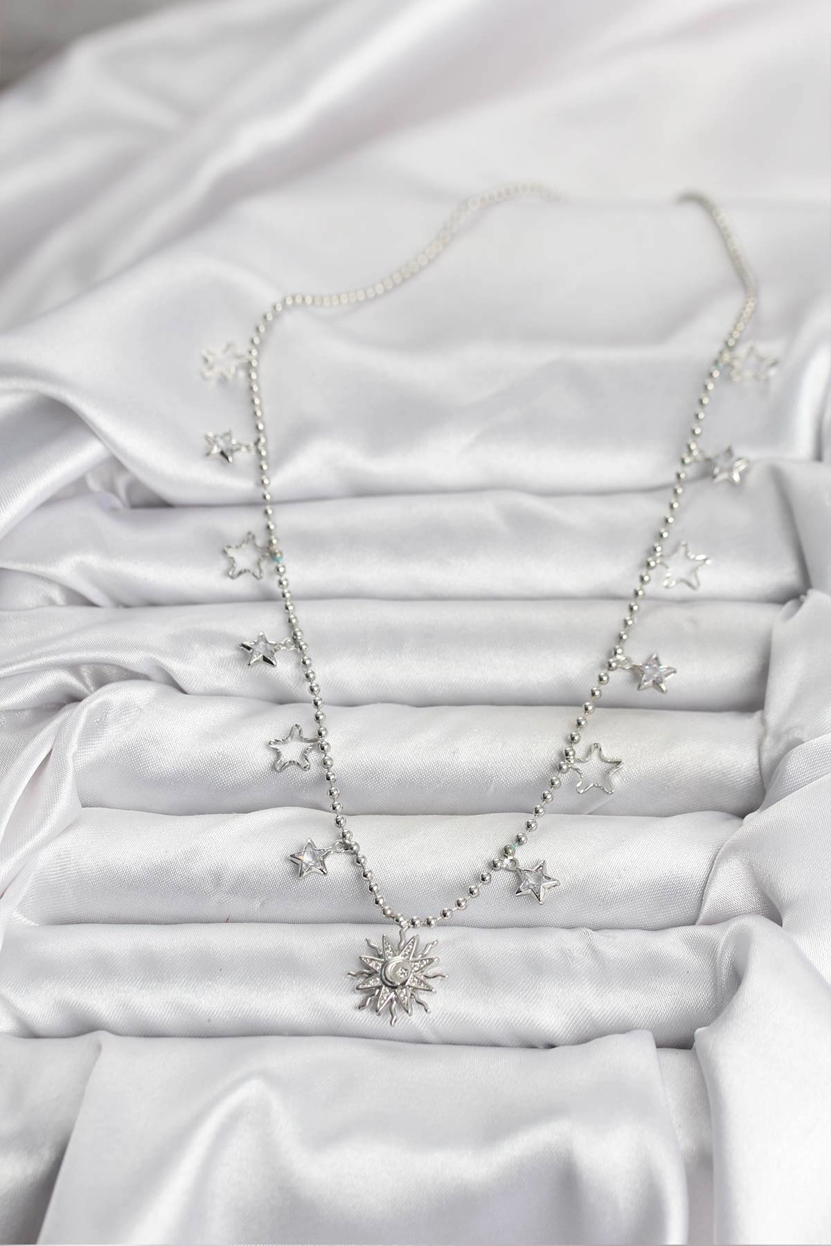 Pirinç Gümüş Renk Güneş Model Kadın Kolye