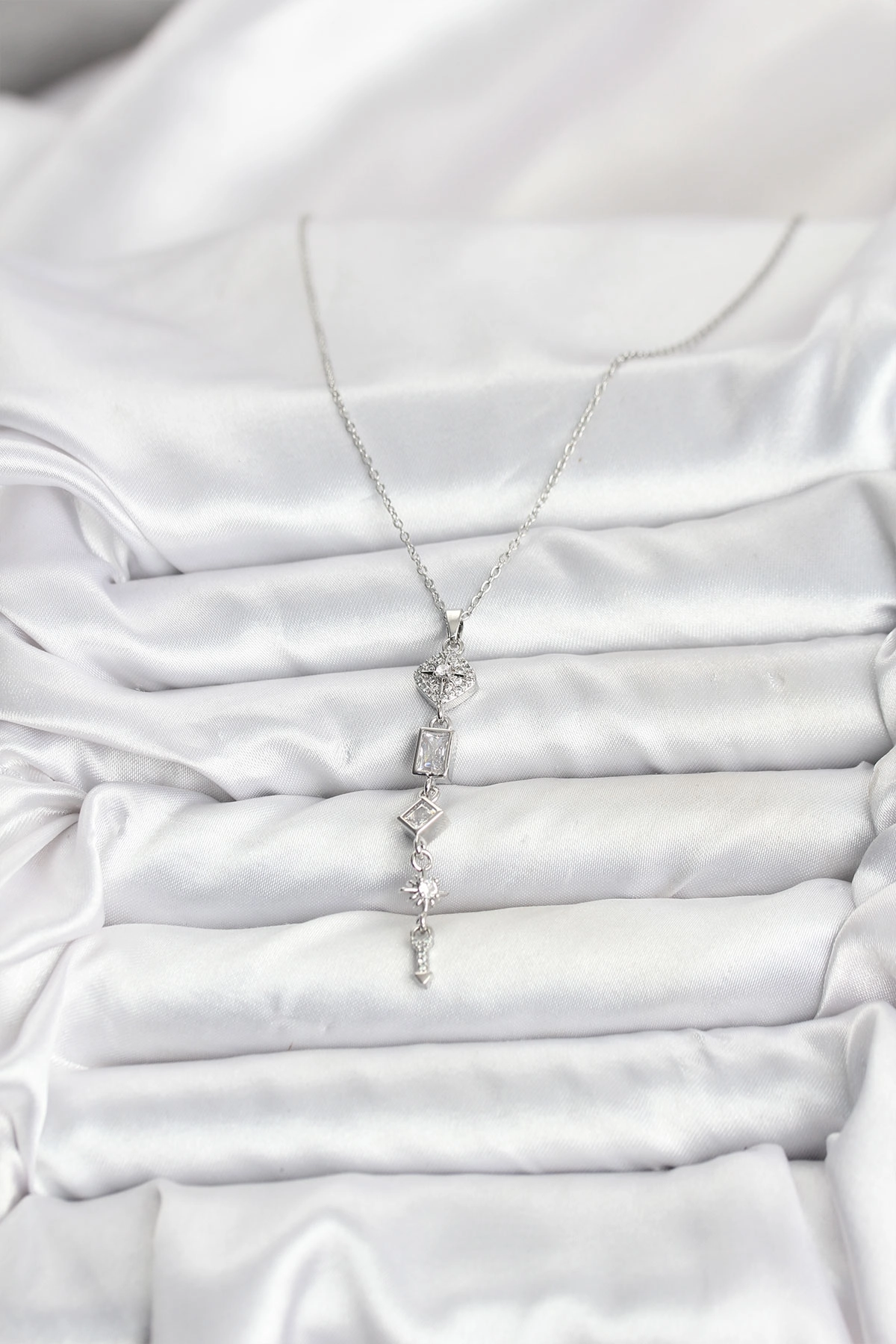 316L Çelik Zincir Gümüş Renk Kutup Yıldızı Enerji Model Kadın Y Kolye