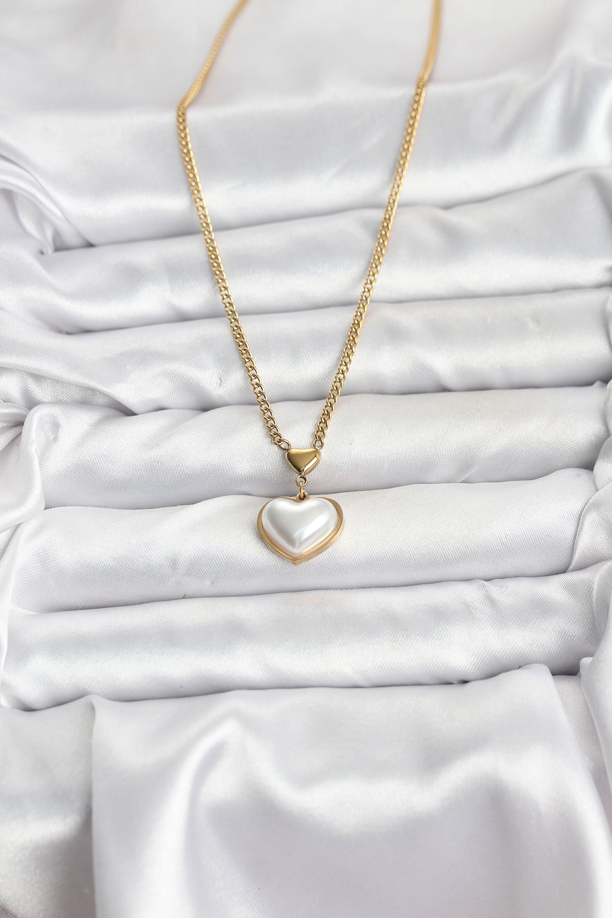 316L Çelik Zincir Gold Renk Bombeli Kalp Model Kadın Kolye